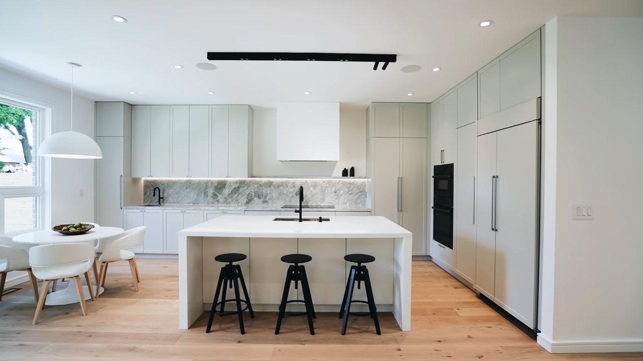 33 Photos vs. 14 Archerhill Dr, Toronto vs. Home Interior Design Tour
