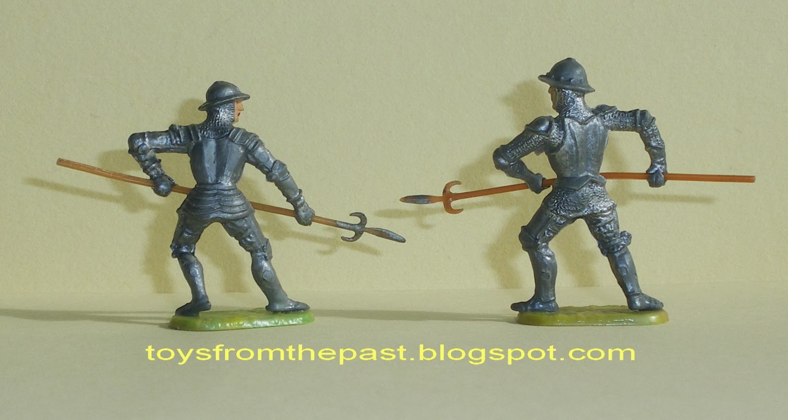 Toys from the Past: #349 ELASTOLIN MEDIEVAL KNIGHTS (Around 1960)