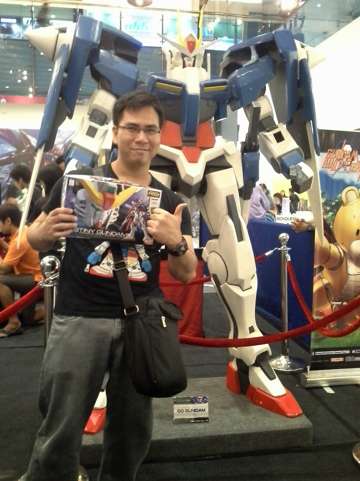 Proud 2 be Geek I just joined the Gundam Model Kit Competition 2014!!