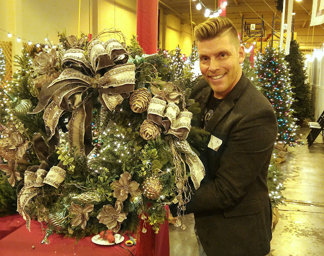 holiday wreath decorating tips