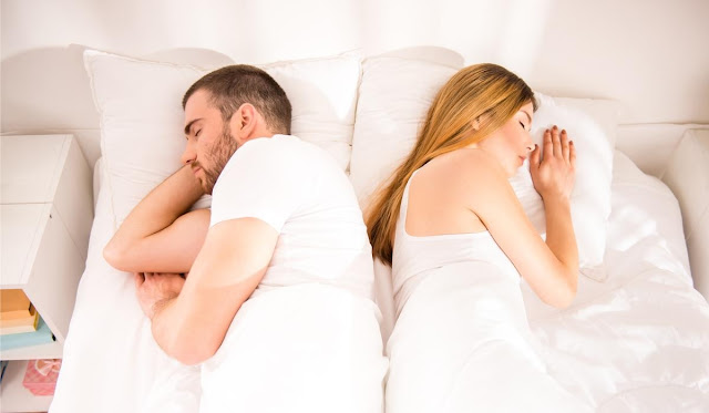 Përse çiftet nuk po kryejnë më marrëdhënje seksuale, disa arsye kryesore sipas psikologes