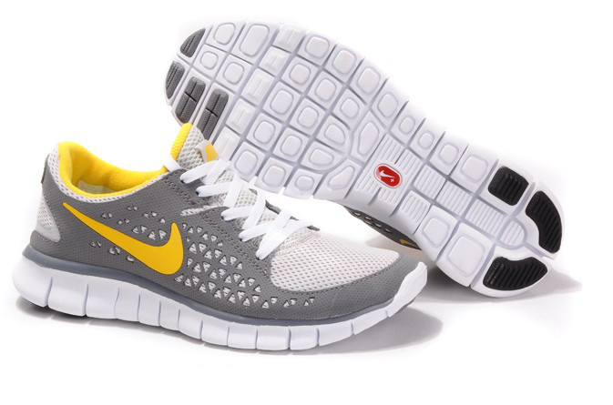 nike free running shoes