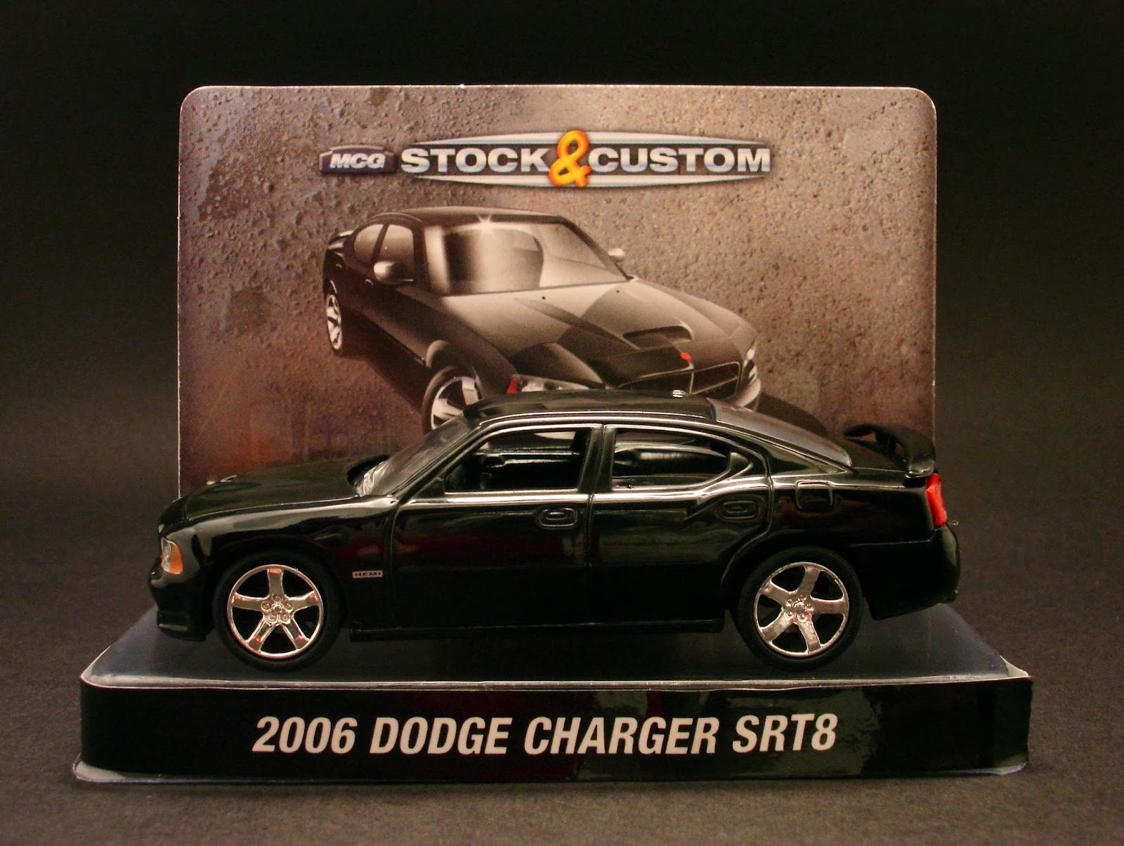 Diecast Hobbist: 2006 Dodge Charger SRT8