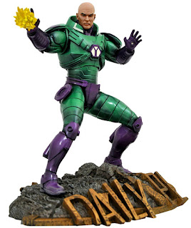 Toy Fair 2020 Diamond Select DC Gallery Lex Luthor 9-Inch PVC Statue