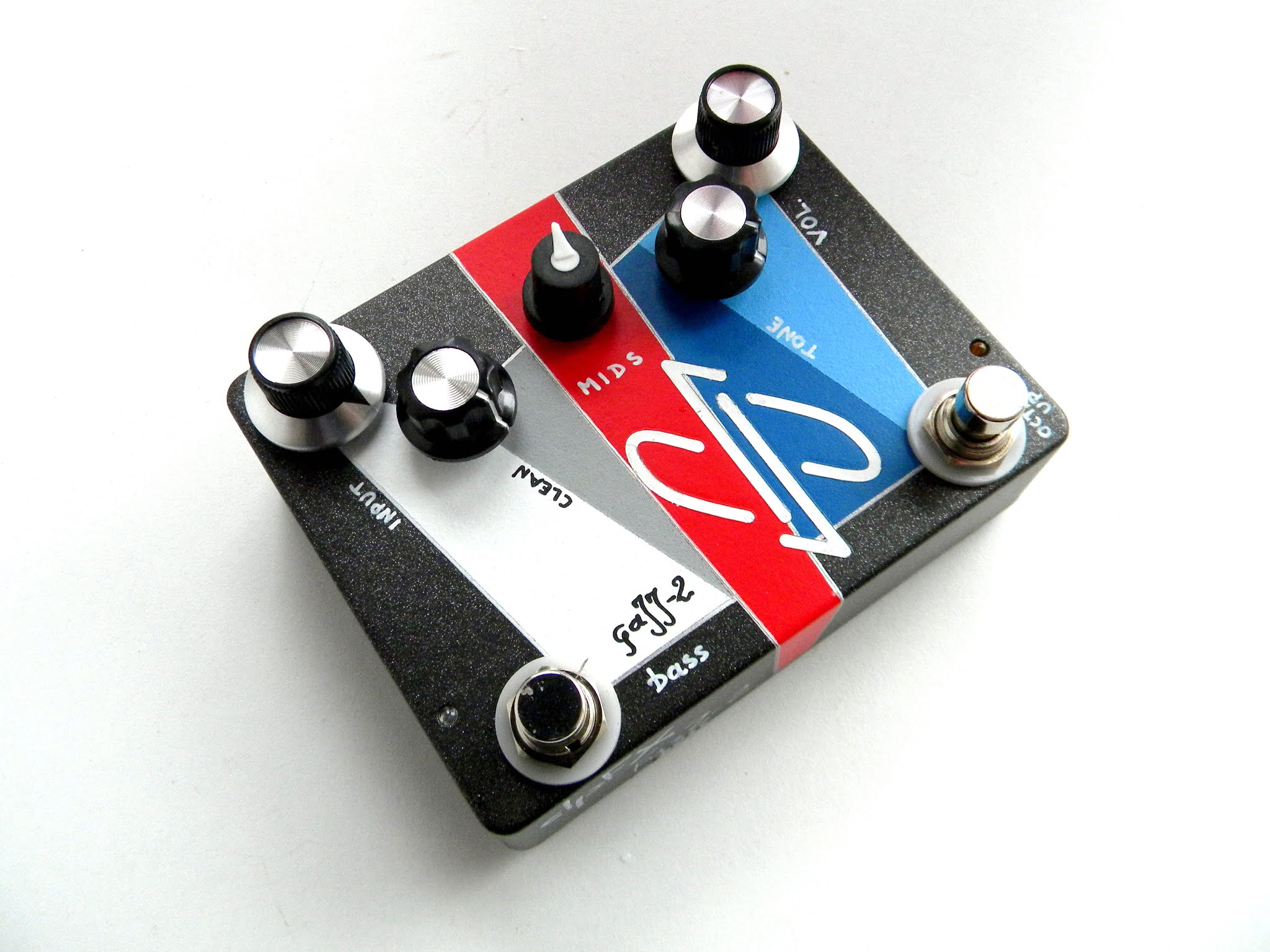 FuzZ2 Bass w/ Dry Blend, Octave & Mids filter dpFX Pedals