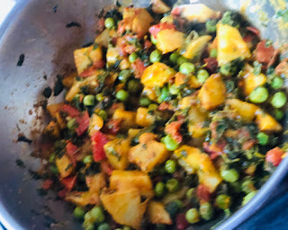 methi-mutter-aloo-ki-sabzi-recipe-step-3(9)