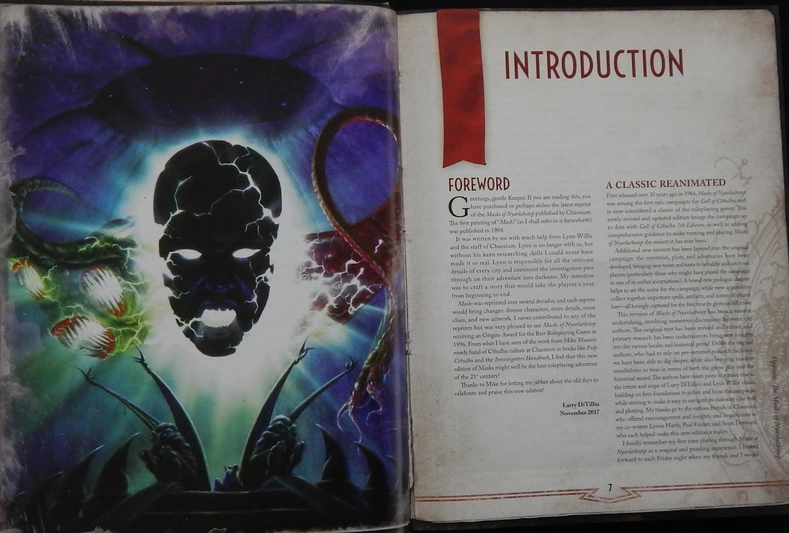 Susurros desde la Oscuridad Masks of Nyarlathotep Slipcase