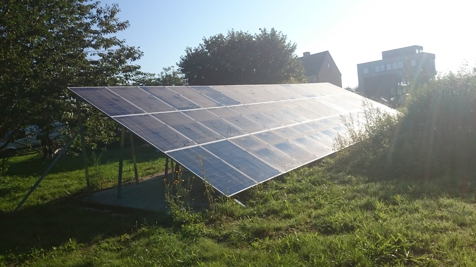 Ongebruikt Schans in de tuin met 48 zonnepanelen in Wommersom, Linter | Total CT-09