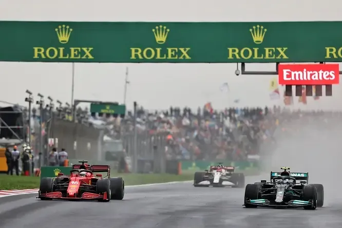 Bottas supera Leclerc nel gran premio di Turchia 2021