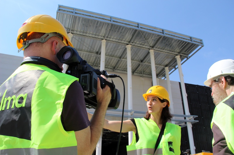 La Caravane des quartiers à Bréquigny: Visite guidée du futur centre Alma