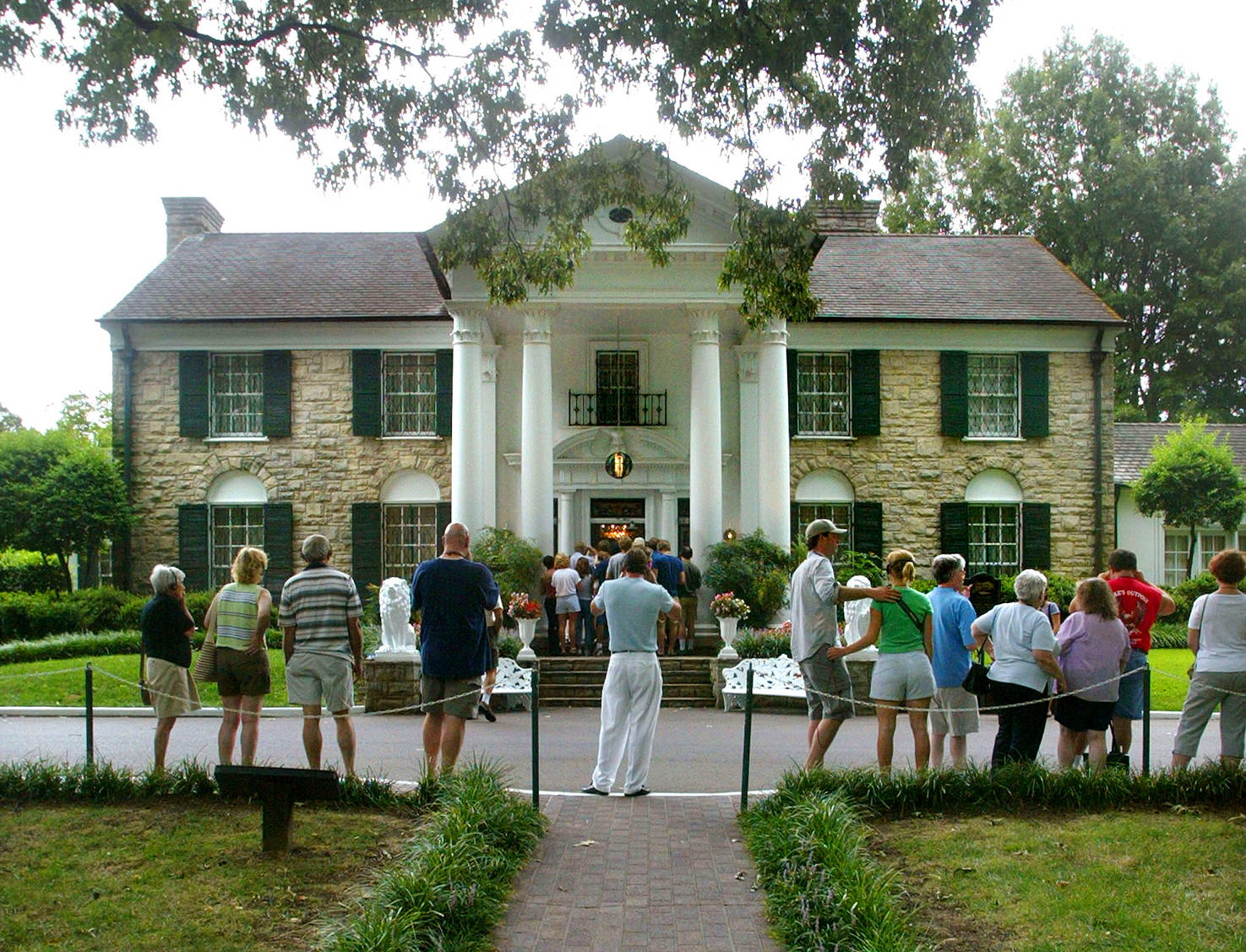 Elvis' Graceland; Do or Don't? 