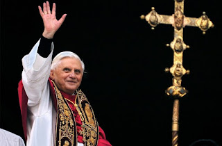 Pope Benedict Waves to Crowd