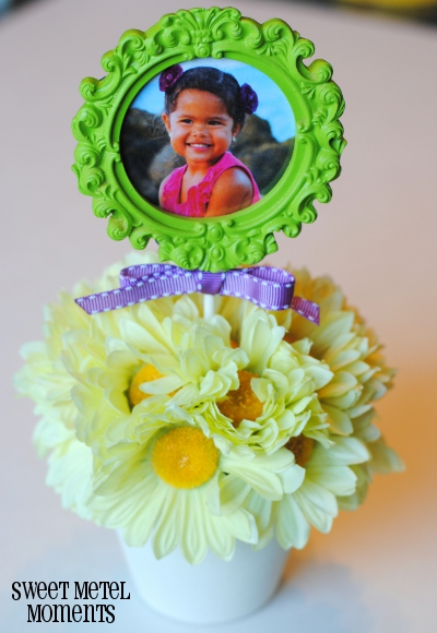 Sweet Metel Moments: DIY Tutorial - Picture Frame Floral Centerpieces