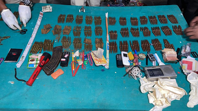 Gaya Me Police Ne Pakadi Banduk Aur Kartus, anjnewsmedia online, anjmedia