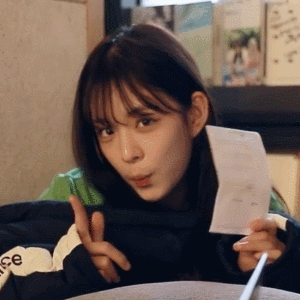 fromis9real-20190906-153232-016.gif