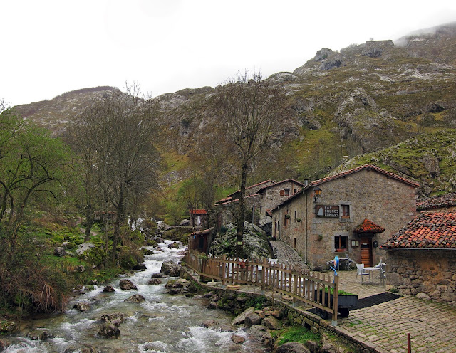 Bulnes - Asturias, Excursiones-España (7)