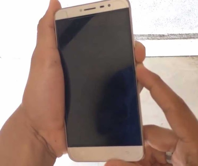 Cómo resetear Hisense F23