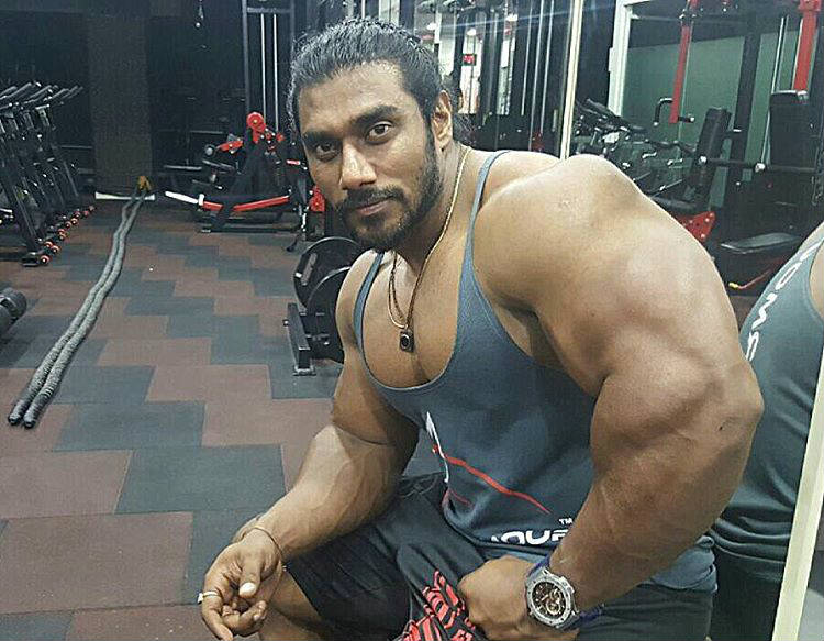 Индийский бодибилдер Sangram Chougule