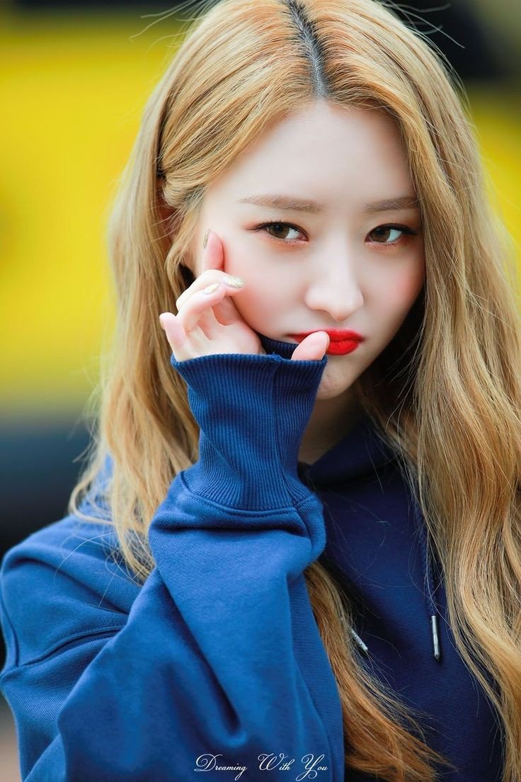 할로윈 기념 페니와이즈 코스프레 했던 여돌 | 인스티즈