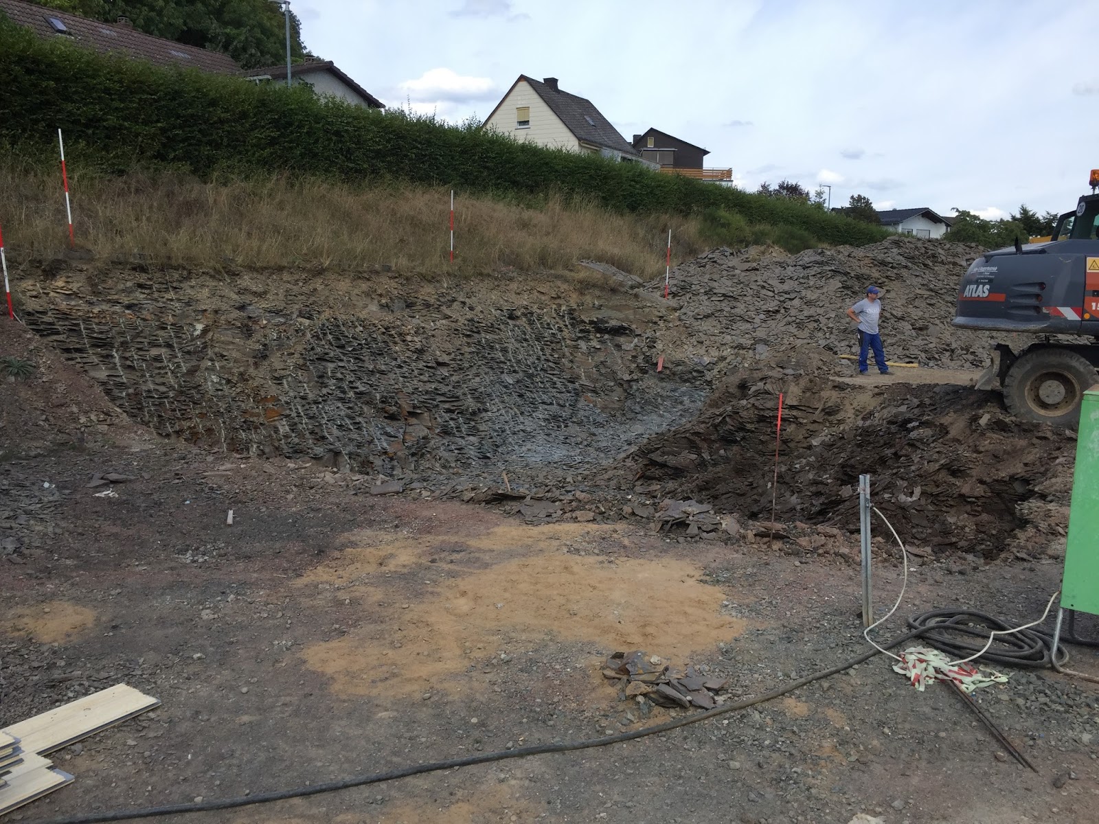 Bautagebuch von Dirk Füssmann in Gladenbach: Erster Tag der Erdarbeiten