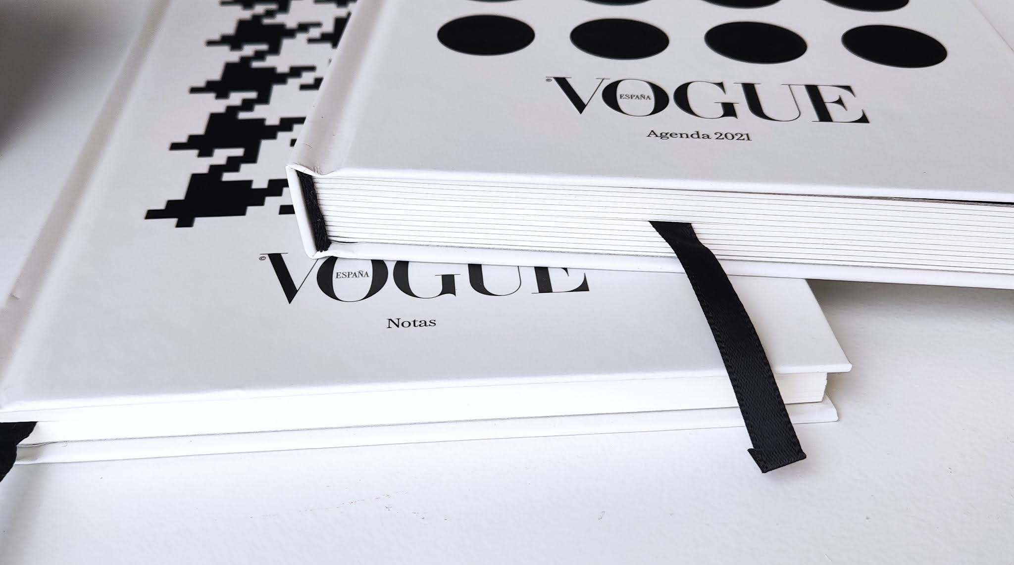Agenda y Cuaderno Vogue 2021 - Contando Mis Cositas...
