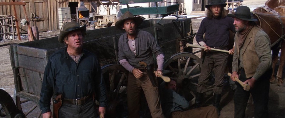 O CAVALEIRO SOLITÁRIO (DUBLADO/DVD-RIP) – 1985 O.Cavaleiro.Solit%25C3%25A1rio.%2528Pale.Rider%2529.-.DVDRip.Dublado.by.G1Filmes.com.avi_snapshot_00.42.54.680