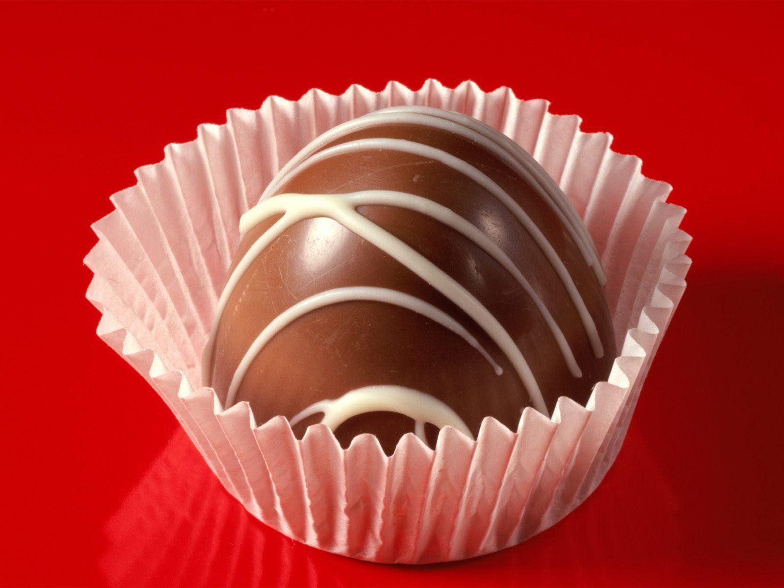 http://1.bp.blogspot.com/-LIwQoRgDFWE/UGK9U8WRAkI/AAAAAAAAAOM/yCoK64_N4fI/s1600/Chocolate-Candy-Wallpaper-chocolate-2317351-1600-1200.jpg