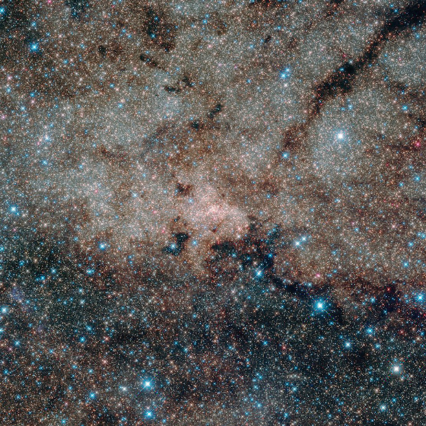 The galactic center as seen by Hubble