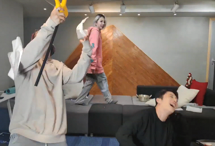 6시간동안 진행된 혼란의 카오스 + 대환장파티였던 브이앱 | 인스티즈