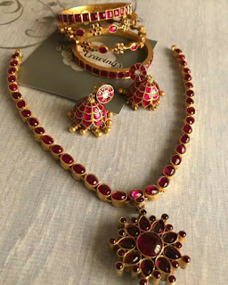 Golden ruby necklace