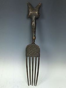 Bronze Comb depicting Sango staff