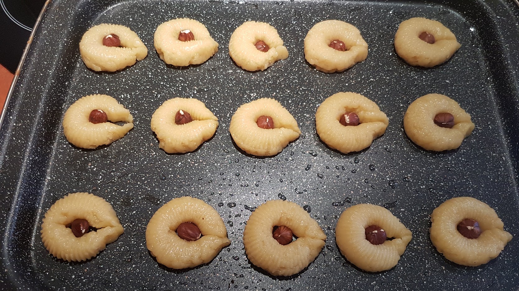 HURMA COOKIES ON A COMB Macedonian Cuisine