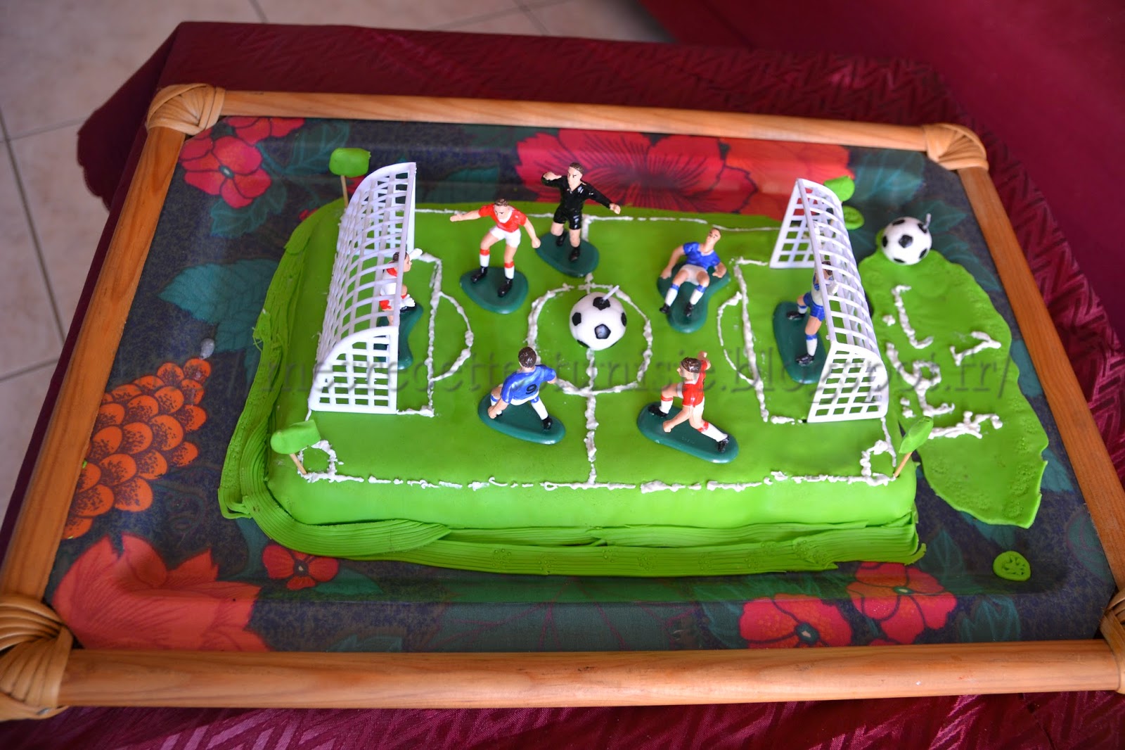 Recettes Tunisiennes JIJI: Gâteau terrain de Foot