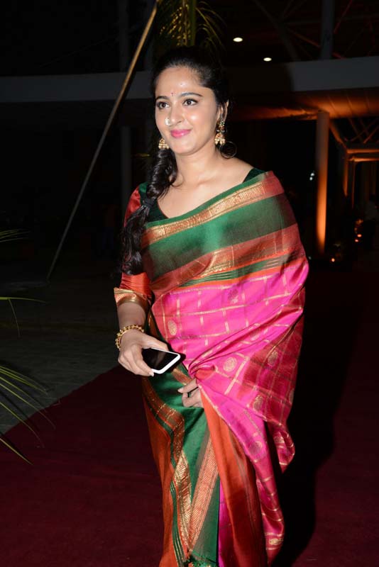 Anushka Shetty Images In Red Saree