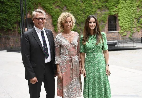 Princess Sofia wore LK Bennett Montana Silk Dress, and she wore Stinaa. J Shoes, she carried Salvatore Ferragamo clutch