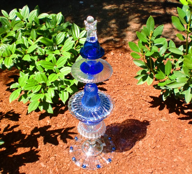 Charmingly Creative: Blue Glass Garden Totem Tutorial