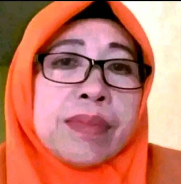 Foto Bu Sri yang viral di TikTok Foto Bu Sri yang viral di TikTok