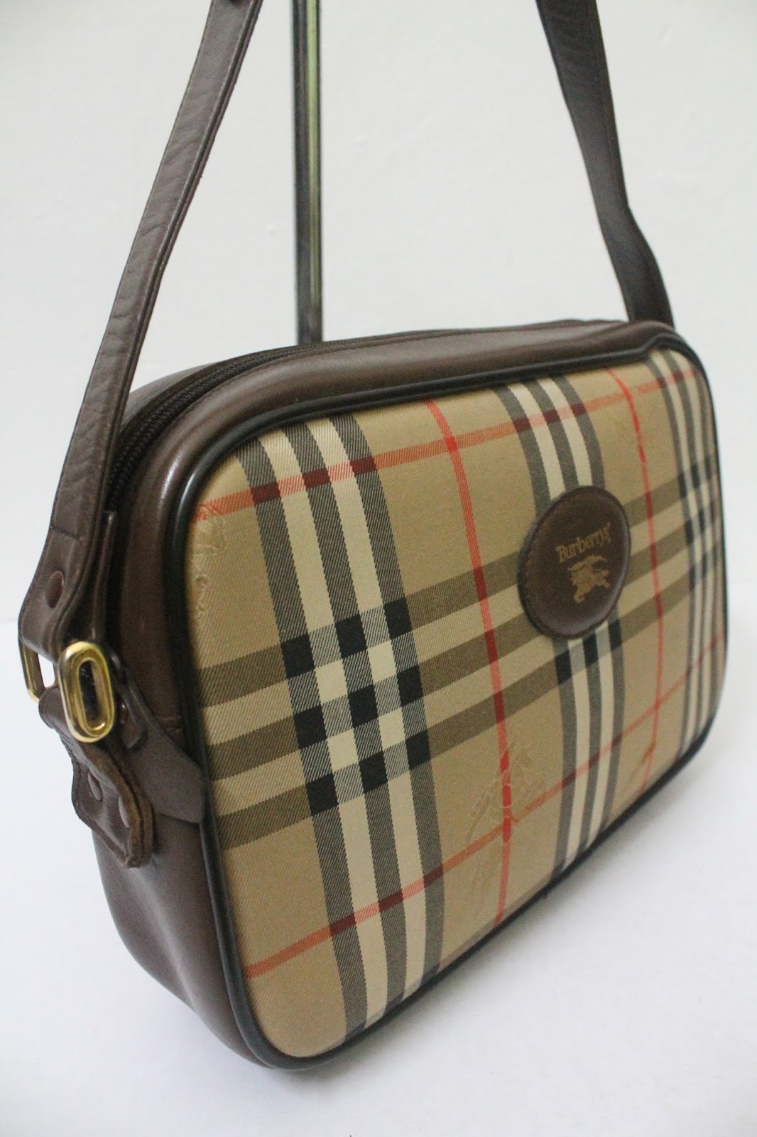 BUNDLEBARANGBAEK: Authentic & Vintage BURBERRYS Bag ( SOLD OUT )