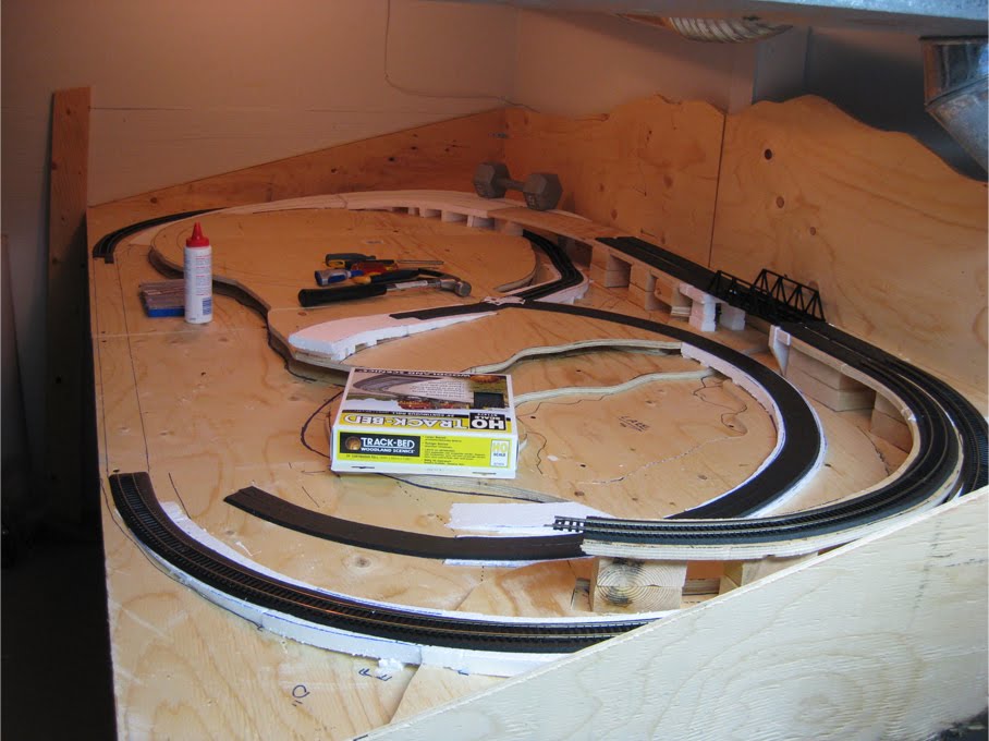 Laying Trackbed Part IV TY'S MODEL RAILROAD