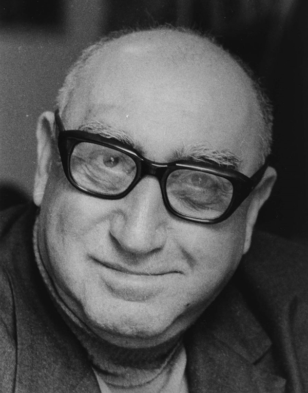 Şairlerin Öğretmenlere Yazdığı Şiirlerden Kesitler 13 YKS Türkçe Edebiyat: Fazıl Hüsnü Dağlarca (1914-2008)