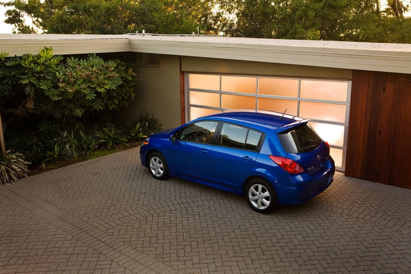 Best Car Models & All About Cars: 2013 Nissan Versa Hatchback