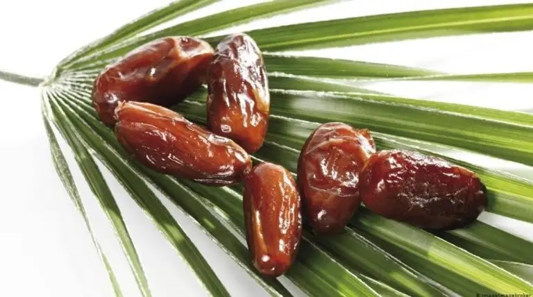 Benefits of eating dates