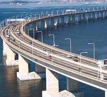 Bahan utama konstruksi pembuatan jembatan pada zaman modern adalah menggunakan bahan utama