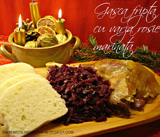 GASCA FRIPTA CU VARZA ROSIE MARINATA