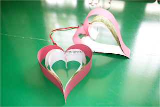 hanging paper heart tutorial for Valentine decoration