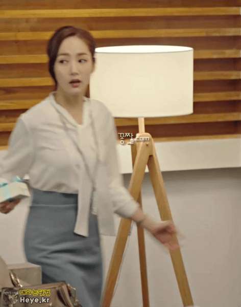 취업하면 매일 볼수 있는 오피스룩 - 꾸르
