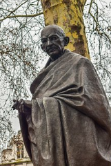 mahatma Gandhi biography in English, facts about mahatma gandhi, biography of mahatma gandhi, major movements of Mahatma Gandhi, Father of the nation,