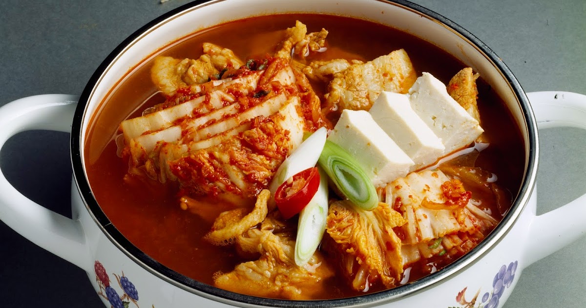 Enjoying food made with kimchi! Introducing Kimchi Stew and Kimchi