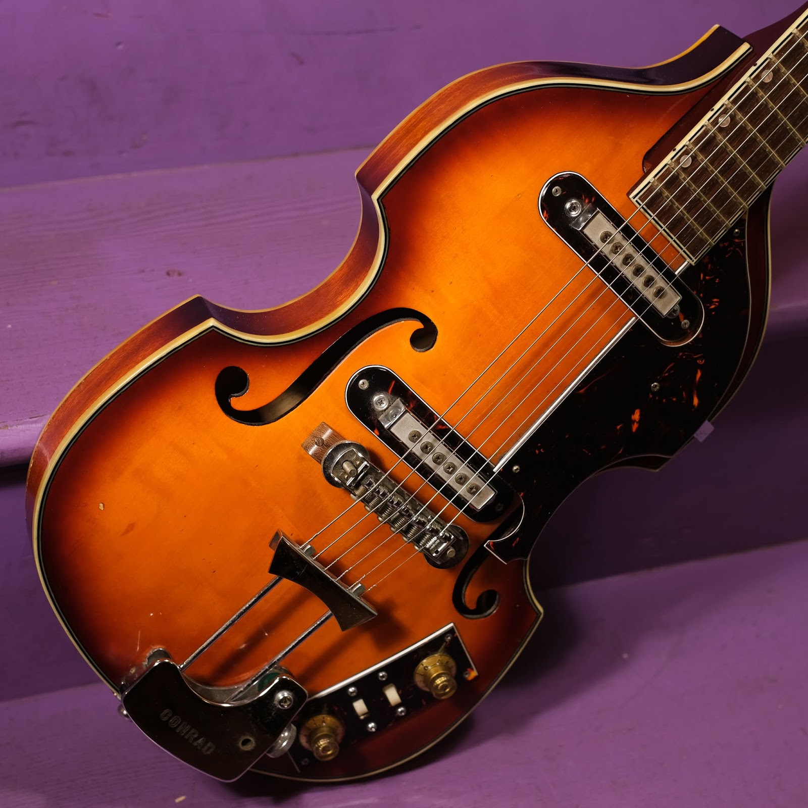 Guitar that looks like a violin Clearance