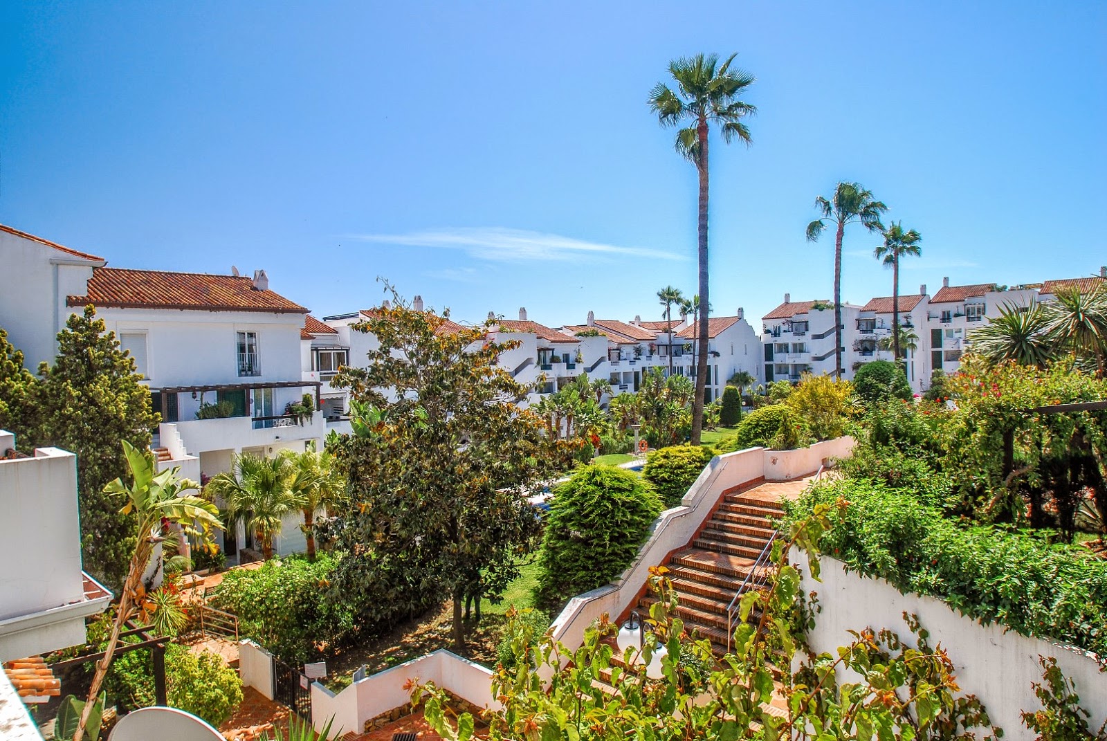 Alfonso Lacruz / Real Estate in Benahavis & Marbella / Properties in Benahavis & Marbella